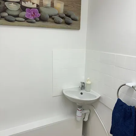 Apartment T2 Leon Blum Pachon *